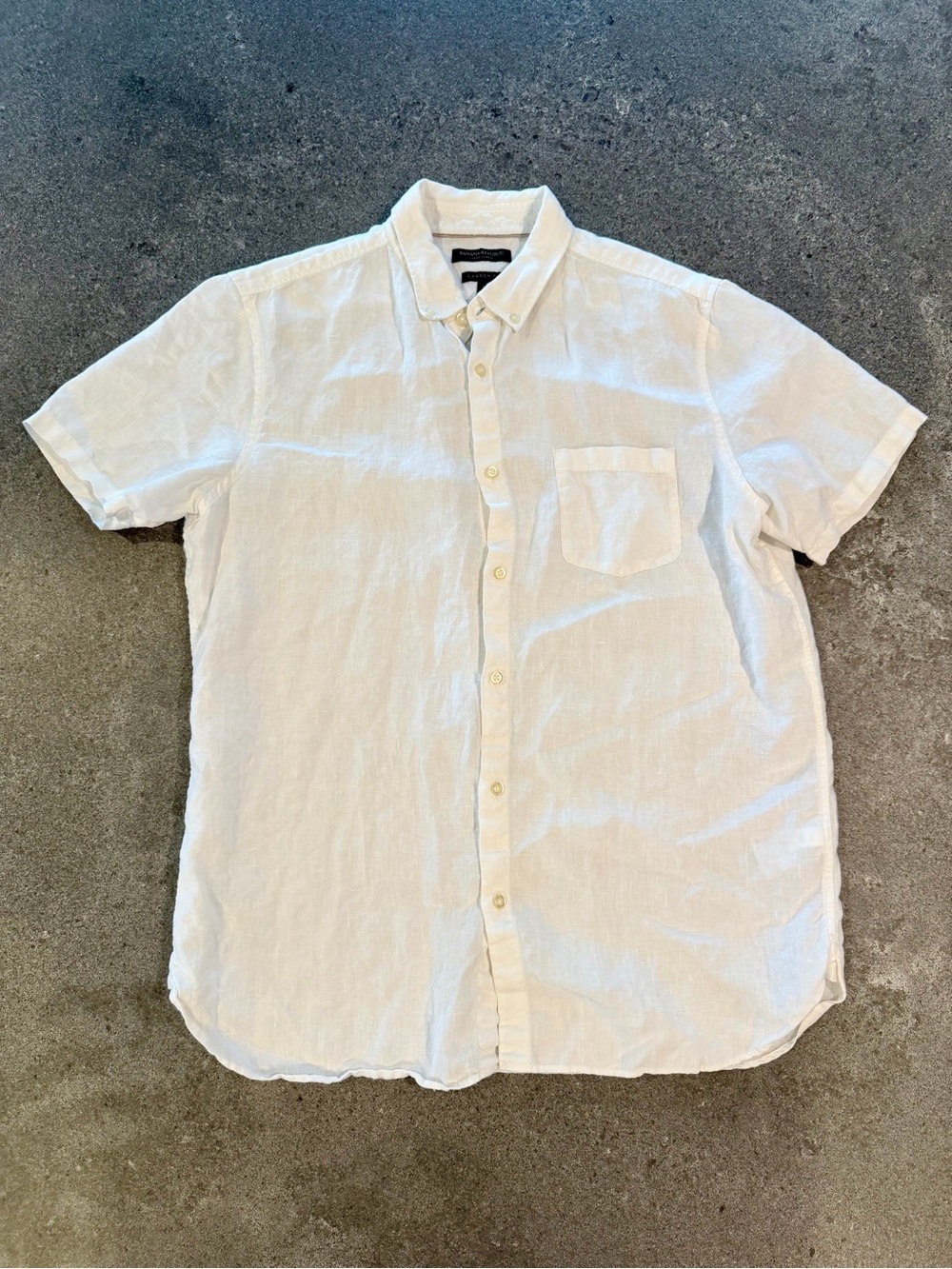 Banana Republic Men’s White Linen Standard Fit Button-Down Shirt-Large